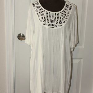 Torrid Off White Knit Tunic with Lace Neckline.  Size 3X